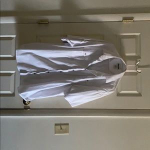 Alvanche white tee shirt barley been worn size 3xl